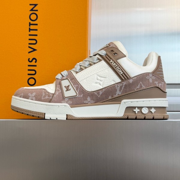 LOUIS VUITTON Trainer Cow Leather Low top Skateboard Shoes Brown