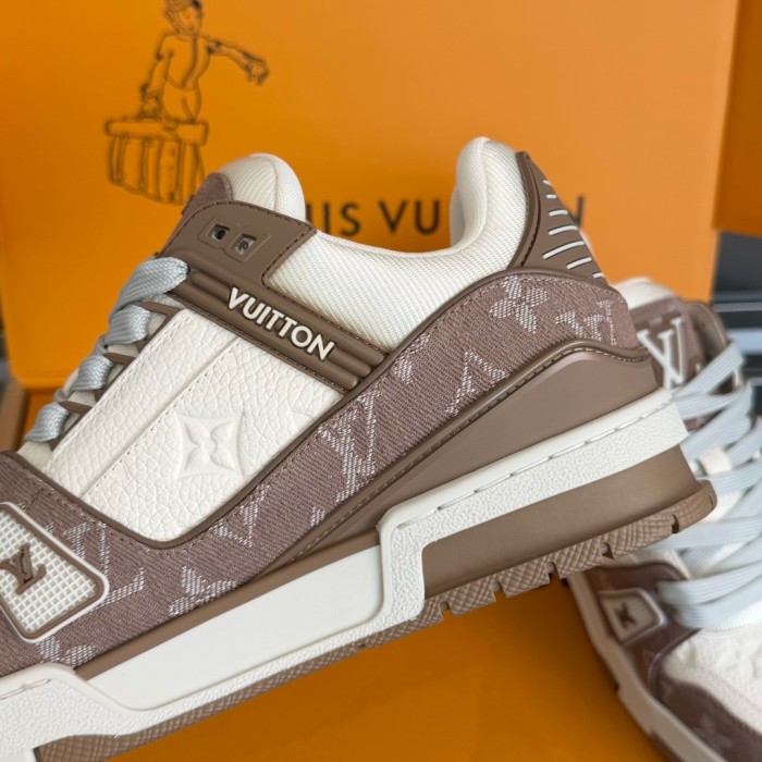 LOUIS VUITTON Trainer Cow Leather Low top Skateboard Shoes Brown