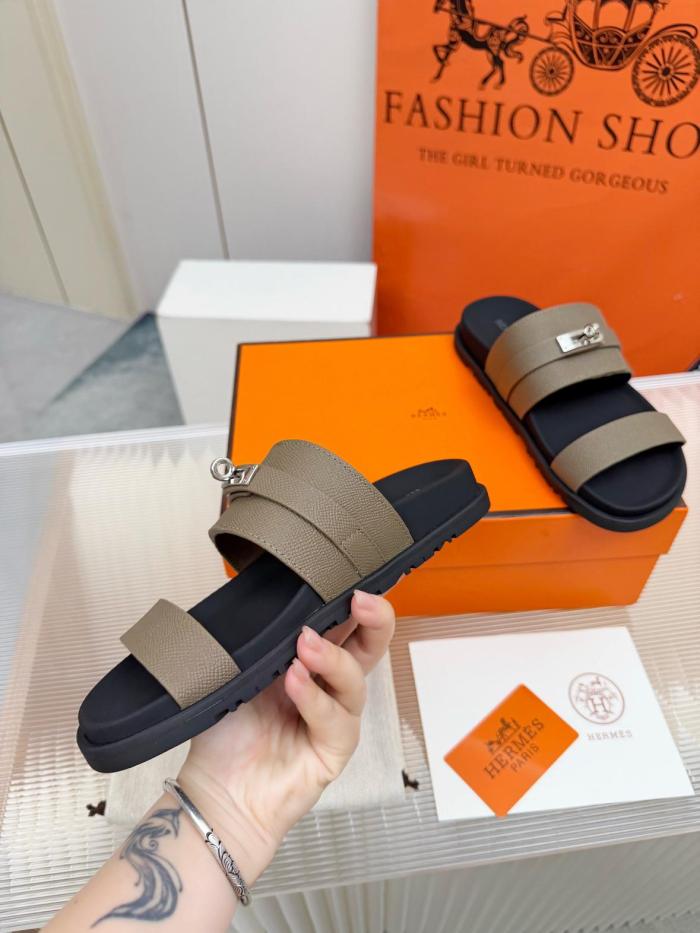 HERMES Jackson Rubber Slide Slippers Taupe