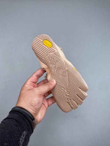 Vibram V SOUL Five Fingers Shoes Slip Resistant Abrasion Resistant Low top Training Shoes Nude Pink