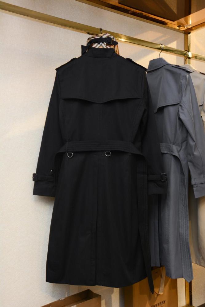 Burberry Trench Coat Classic Fit Women's Black