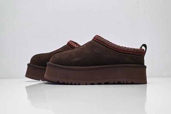 UGG Tazz II Tazz II Low top Casual Shoes Women's Brown