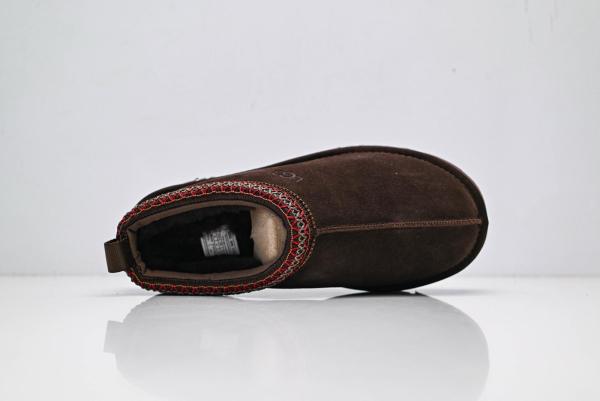 UGG Tazz II Tazz II Low top Casual Shoes Women's Brown