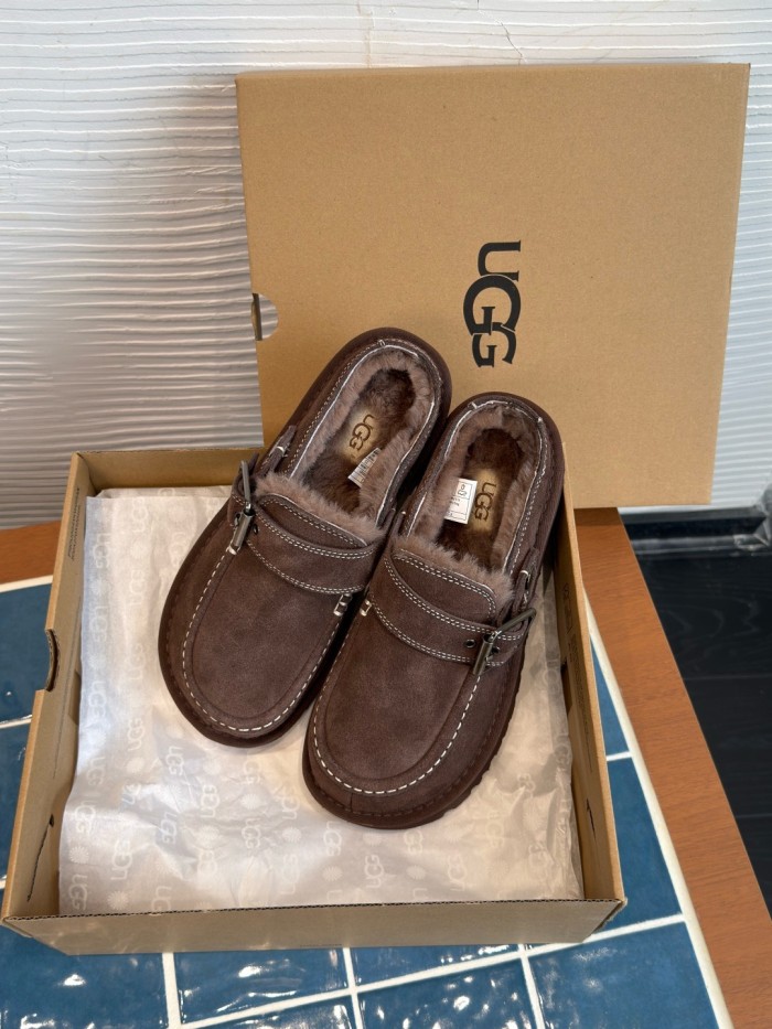 UGG Closed Toe Slippers Women's