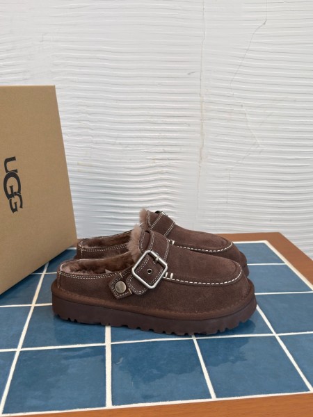 UGG Closed Toe Slippers Women's