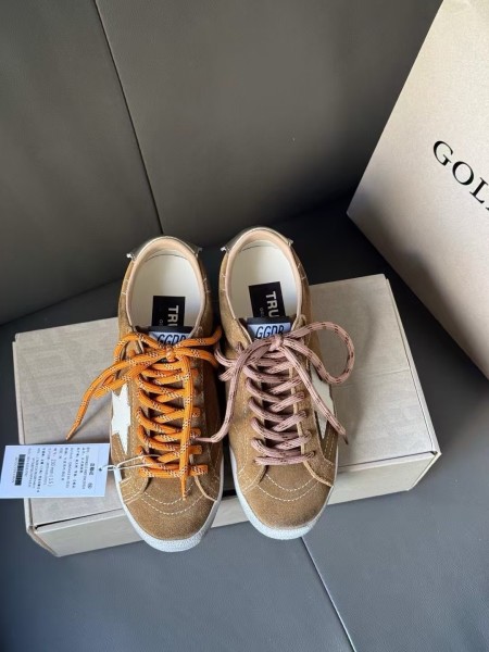 Golden Goose True Star Cow Leather Low top Casual Shoes Men's Tobacco