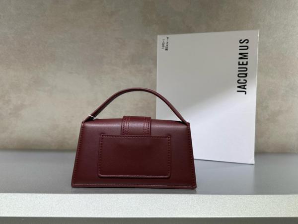 Jacquemus Bambino Mini Calfskin Handbag with Flap and Metal Logo – Women's – Burgundy BAW00006AC18A01490 L17.5*H8.9cm 