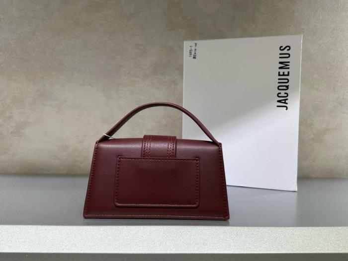 Jacquemus Bambino Mini Calfskin Handbag with Flap and Metal Logo – Women's – Burgundy BAW00006AC18A01490 L17.5*H8.9cm 