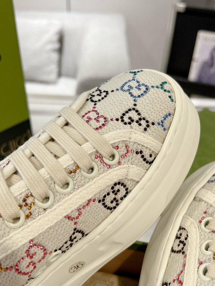 GUCCI Canvas Low top Skateboard Shoes Women's Light Umber