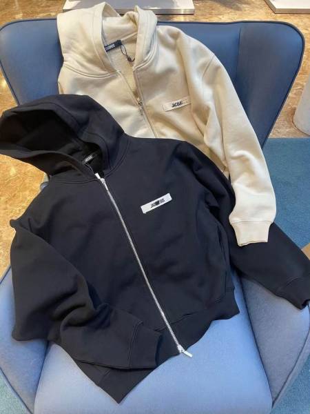 Jacquemus Logo Patch Zip Up Hoodie