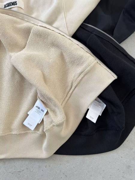 Jacquemus Logo Patch Zip Up Hoodie