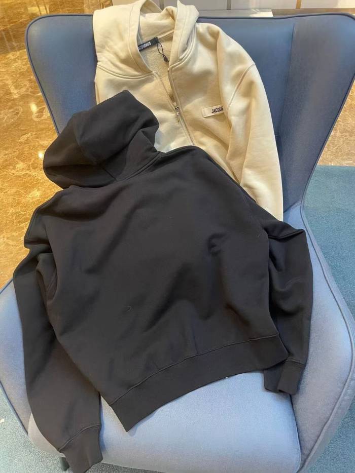 Jacquemus Logo Patch Zip Up Hoodie