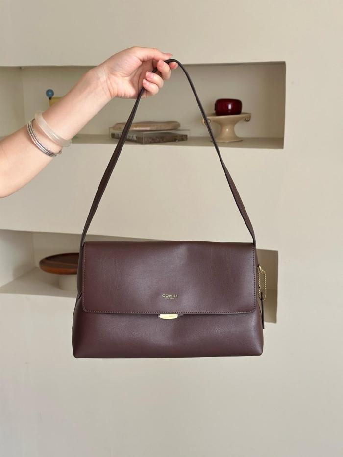 COACH Chelsea Natural Grain Cow Leather Shoulder Bag Large Women's Maple Brown CDS58-B4MPL L30cm W12cm H18cm