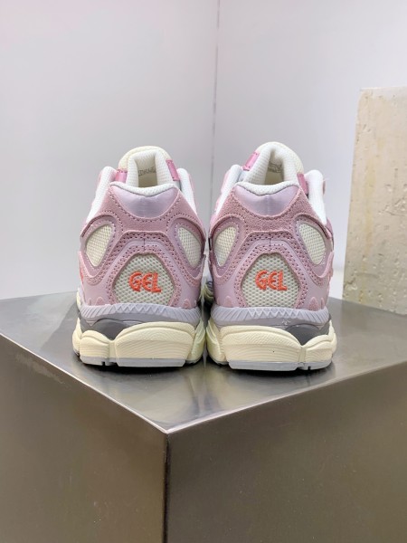 ASICS GEL NYC Abrasion Resistant Low top Running Shoes Unisex Pink