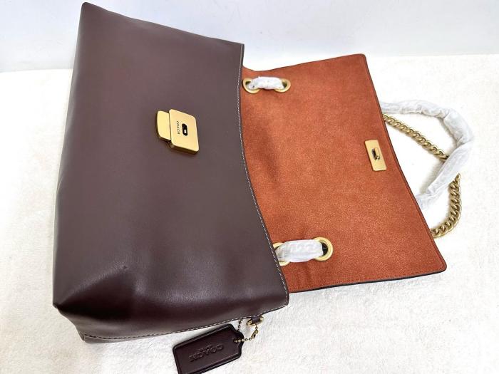 COACH Chelsea Cow Leather Crossbody Bags Large Women's Maple Brown CDS61-B4MPL size L30cm W12cm H18cm