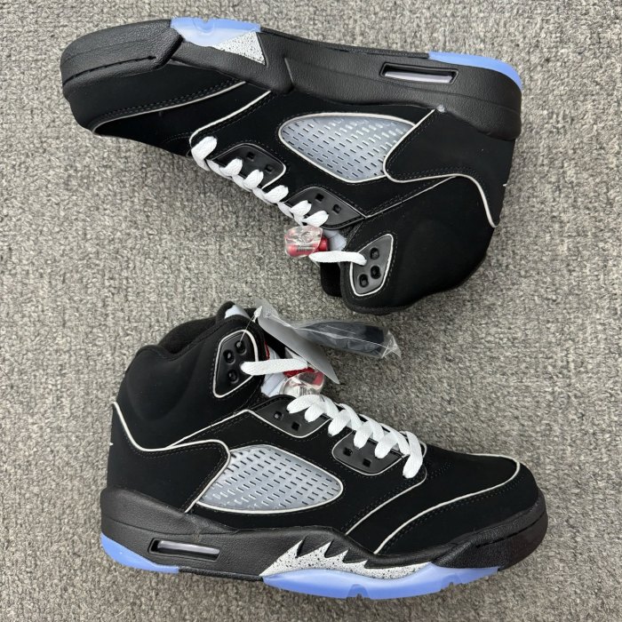Jordan 5 Retro OG Black Metallic Reimagined
