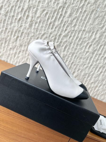 CHANEL SS26 Sheepskin Cone Heel High Heels 8.5cm Women's Ivory White