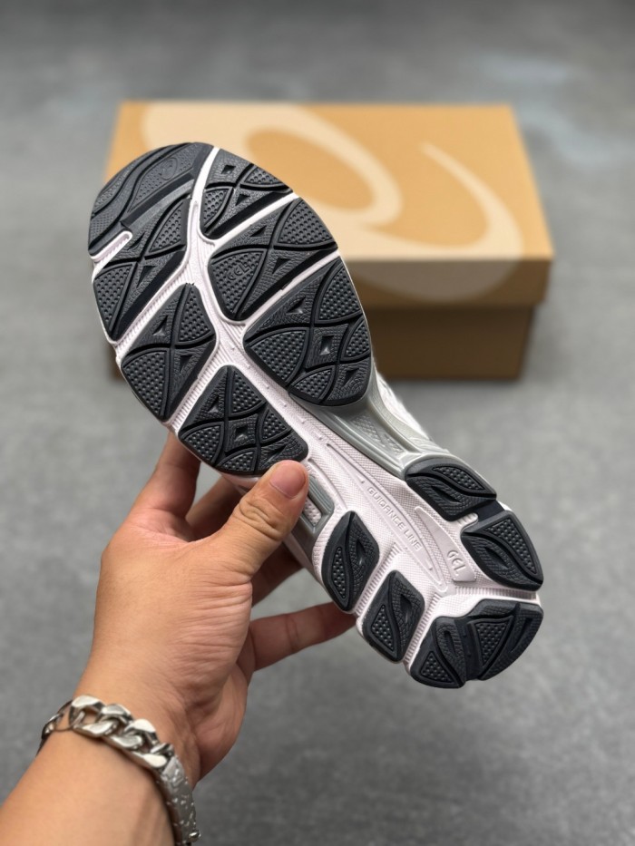 ASICS GEL NYC Abrasion Resistant Low top Running Shoes Men's White