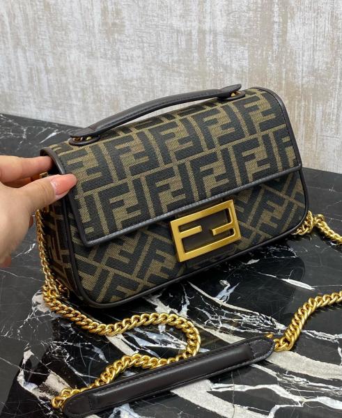 FENDI Baguette Calfskin Detail Baguette Bag, Portable Crossbody Bag, Shoulder Bag Medium Women's Brown 8BR793-AKBZ-F1EM3 L24cm W7cm H14.5cm