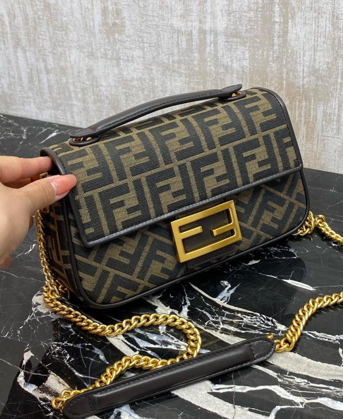 FENDI Baguette Calfskin Detail Baguette Bag, Portable Crossbody Bag, Shoulder Bag Medium Women's Brown 8BR793-AKBZ-F1EM3 L24cm W7cm H14.5cm