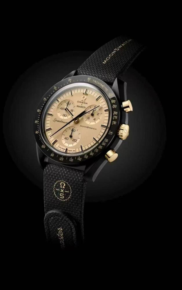 Swatch × OMEGA MoonSwatch Collection –  Mission to the Moon  (1969 Edition) – Quartz Movement – ​​11g Gold Construction – Men's Watch – Swiss Made – 42mm – Gold Dial – Innovative Bioceramic Case – Rubber Strap