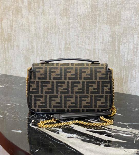 FENDI Baguette Calfskin Detail Baguette Bag, Portable Crossbody Bag, Shoulder Bag Medium Women's Brown 8BR793-AKBZ-F1EM3 L24cm W7cm H14.5cm