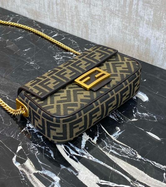 FENDI Baguette Calfskin Detail Baguette Bag, Portable Crossbody Bag, Shoulder Bag Medium Women's Brown 8BR793-AKBZ-F1EM3 L24cm W7cm H14.5cm