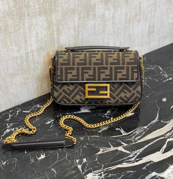 FENDI Baguette Calfskin Detail Baguette Bag, Portable Crossbody Bag, Shoulder Bag Medium Women's Brown 8BR793-AKBZ-F1EM3 L24cm W7cm H14.5cm