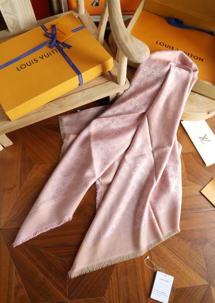 LOUIS VUITTON Original Design Silk Shawls Unisex Pink M79495 142.5*142.5CM