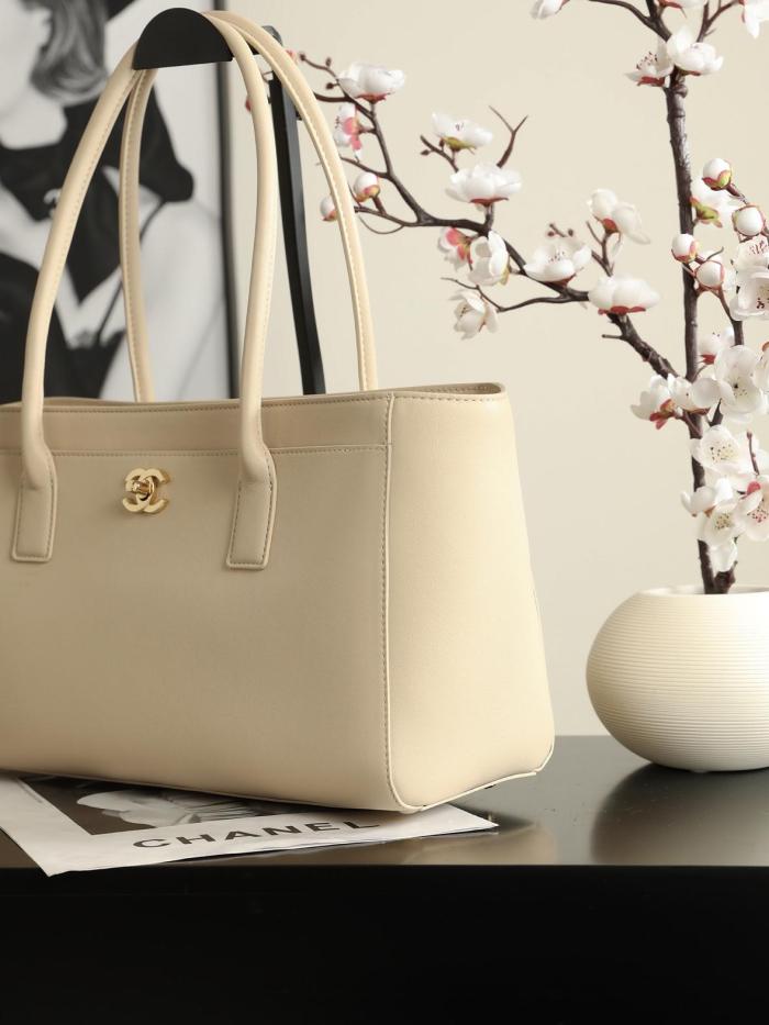 CHANEL Calfskin & Gold Metal Tote Bag, Shoulder Bag Small Women's Beige AS6243-B24023-U8372 L39.1*W13*H20cm
