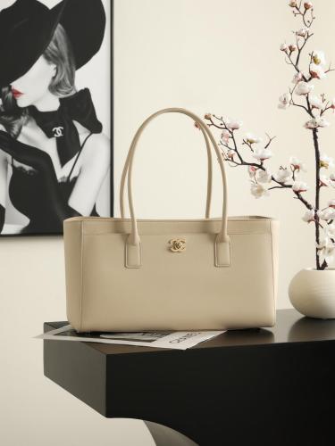 CHANEL Calfskin & Gold Metal Tote Bag, Shoulder Bag Small Women's Beige AS6243-B24023-U8372 L39.1*W13*H20cm