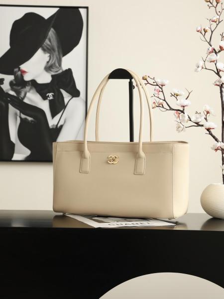 CHANEL Calfskin & Gold Metal Tote Bag, Shoulder Bag Small Women's Beige AS6243-B24023-U8372 L39.1*W13*H20cm