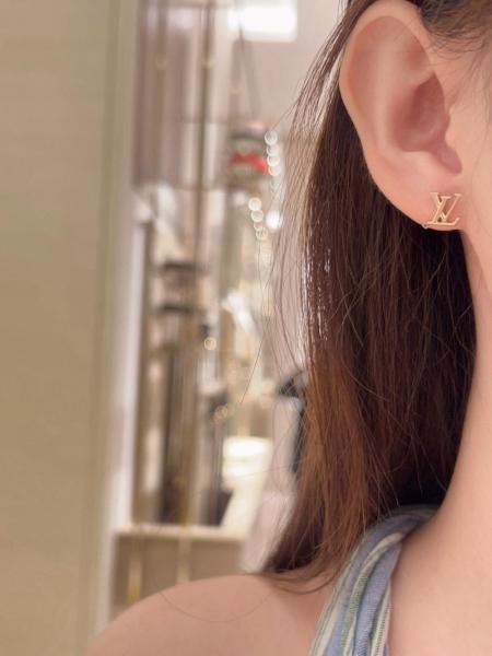 LOUIS VUITTON Lv Iconic Earrings