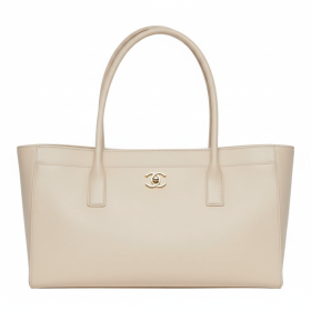 CHANEL Calfskin & Gold Metal Tote Bag, Shoulder Bag Small Women's Beige AS6243-B24023-U8372 L39.1*W13*H20cm