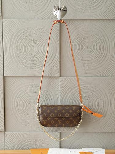 LOUIS VUITTON Wallet On Chain Ivy M81911 L23.5cm W4.3cm H12cm