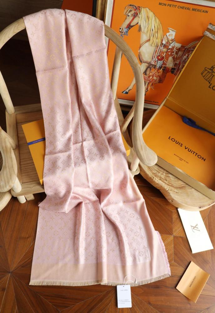 LOUIS VUITTON Original Design Silk Shawls Unisex Pink M79495 142.5*142.5CM