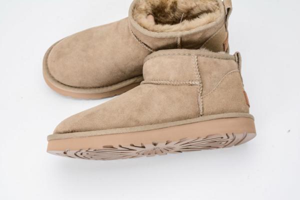 UGG Snow Boots Women's Beige