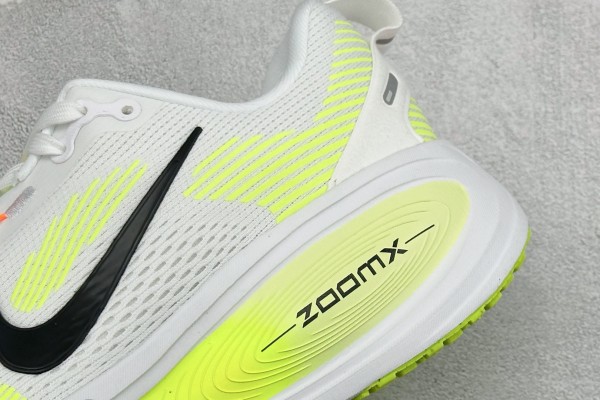 Nike Vomero 18 Breathable Running Shoes White Green