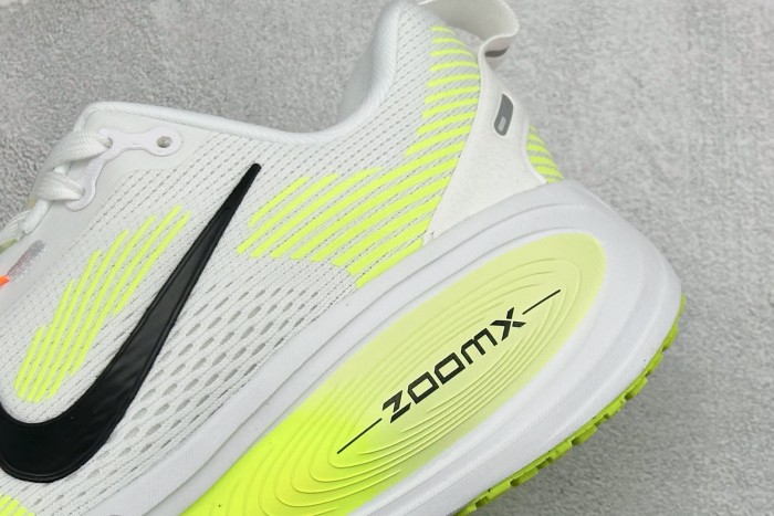 Nike Vomero 18 Breathable Running Shoes White Green
