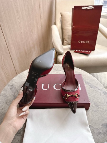 GUCCI Savoy High Heels Women's Sand & red