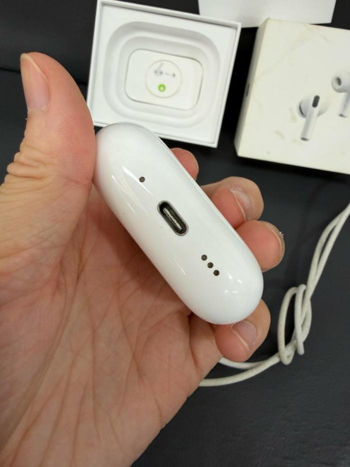 Apple AirPods Pro 3 In ear Active Noise Cancellation Bluetooth Headset