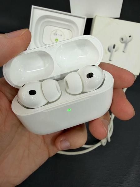 Apple AirPods Pro 3 In ear Active Noise Cancellation Bluetooth Headset