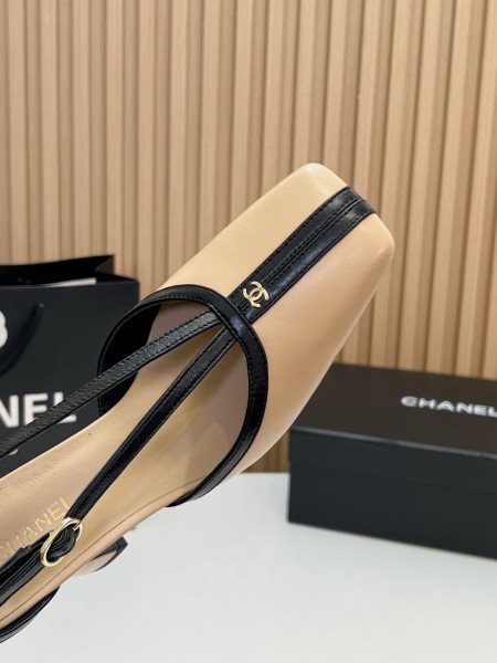 CHANEL 26K Sheepskin/Sheepskin Chunky Heel High Heels 8.5cm Women's Beige & Black
