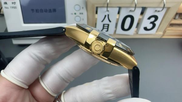 Omega Constellation  41 mm, steel ‑ yellow gold on leather strap