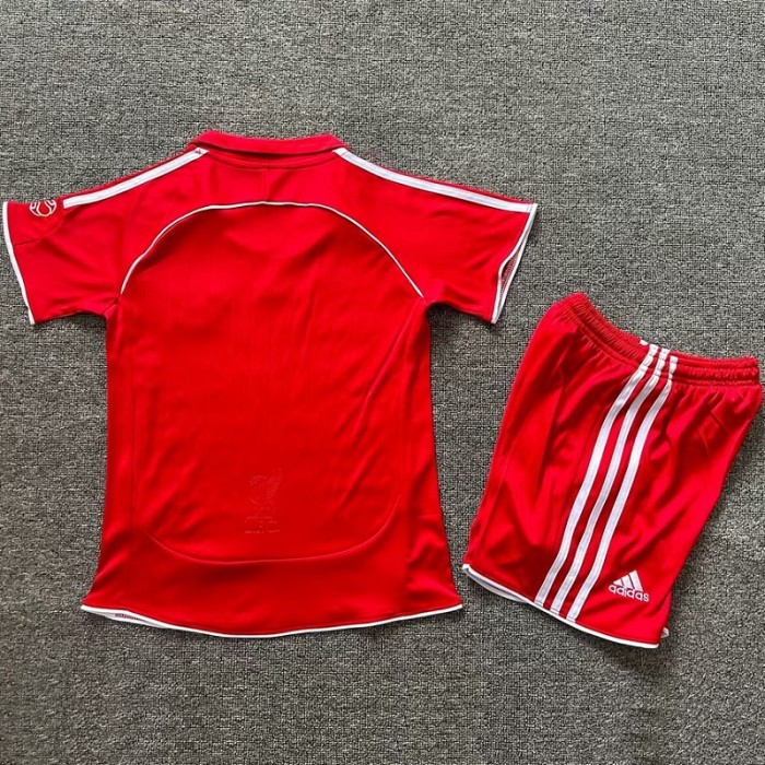 Retro 06/07 liverpool home kids kit