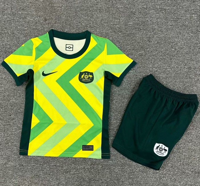 25/26 Australia home kids kit