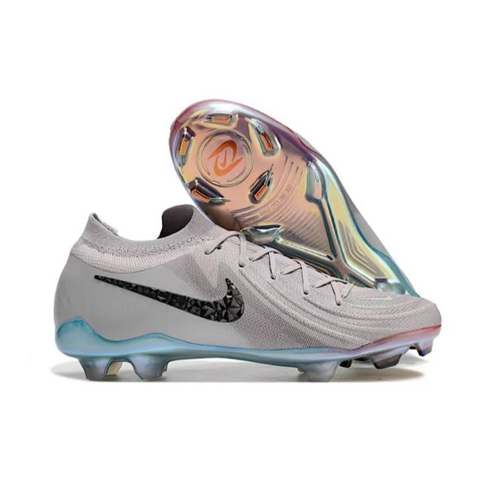 Nike Phantom Luna FG football boots