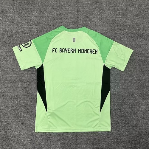 25/26 bayern munich goalkeeper