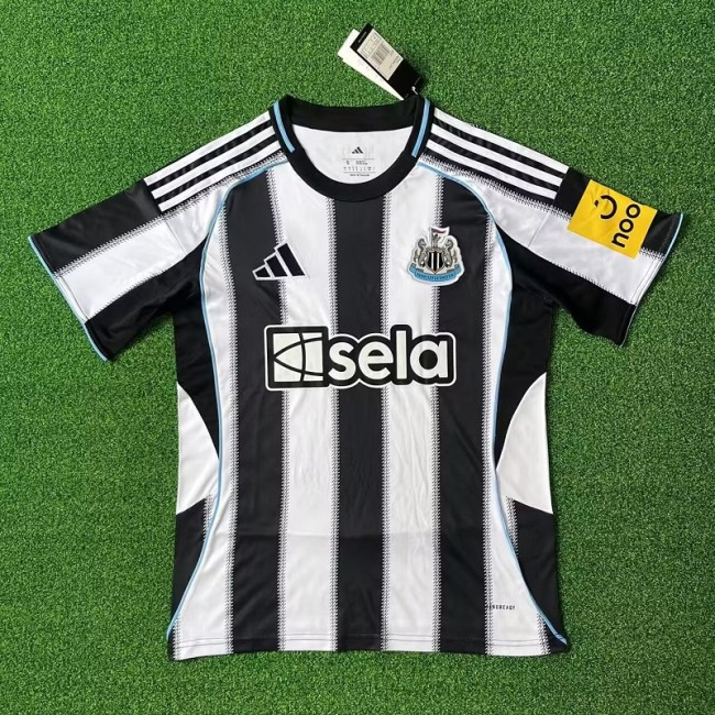 25/26 Newcastle United home football Jersey