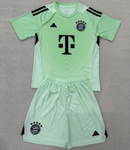 25/26 bayern munich goalkeeper kids kit green
